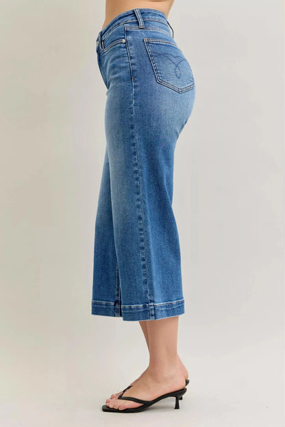 Judy Blue Mid Rise Crop Wide Leg Jeans.