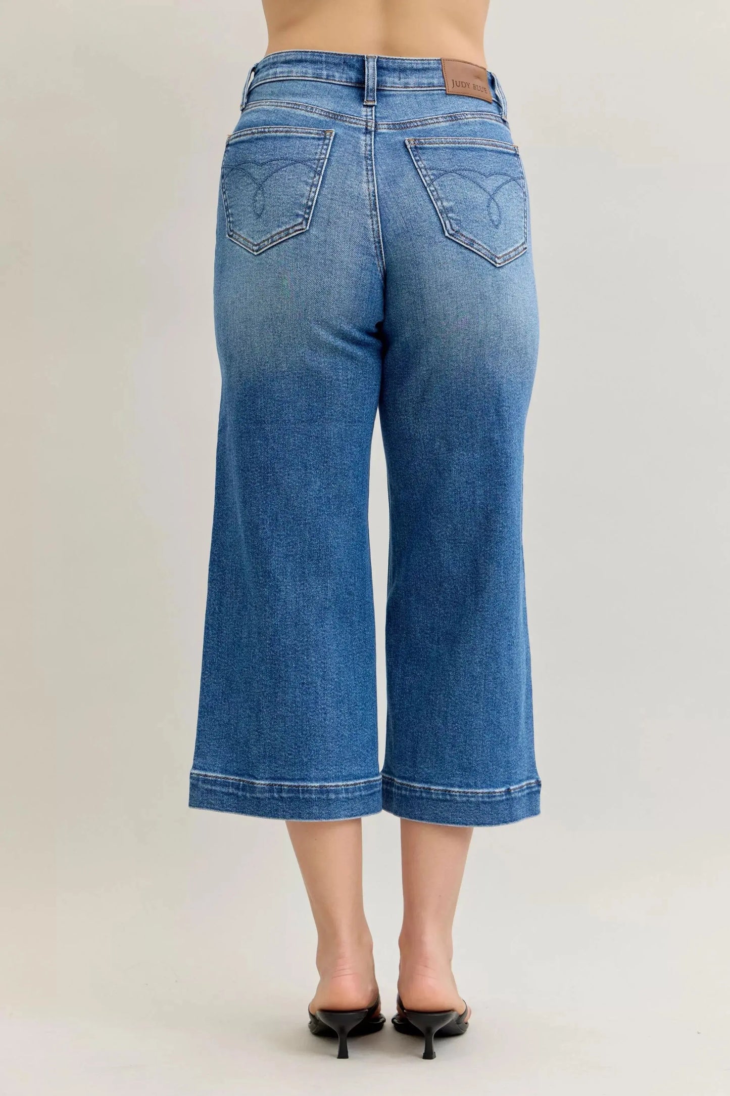 Judy Blue Mid Rise Crop Wide Leg Jeans.