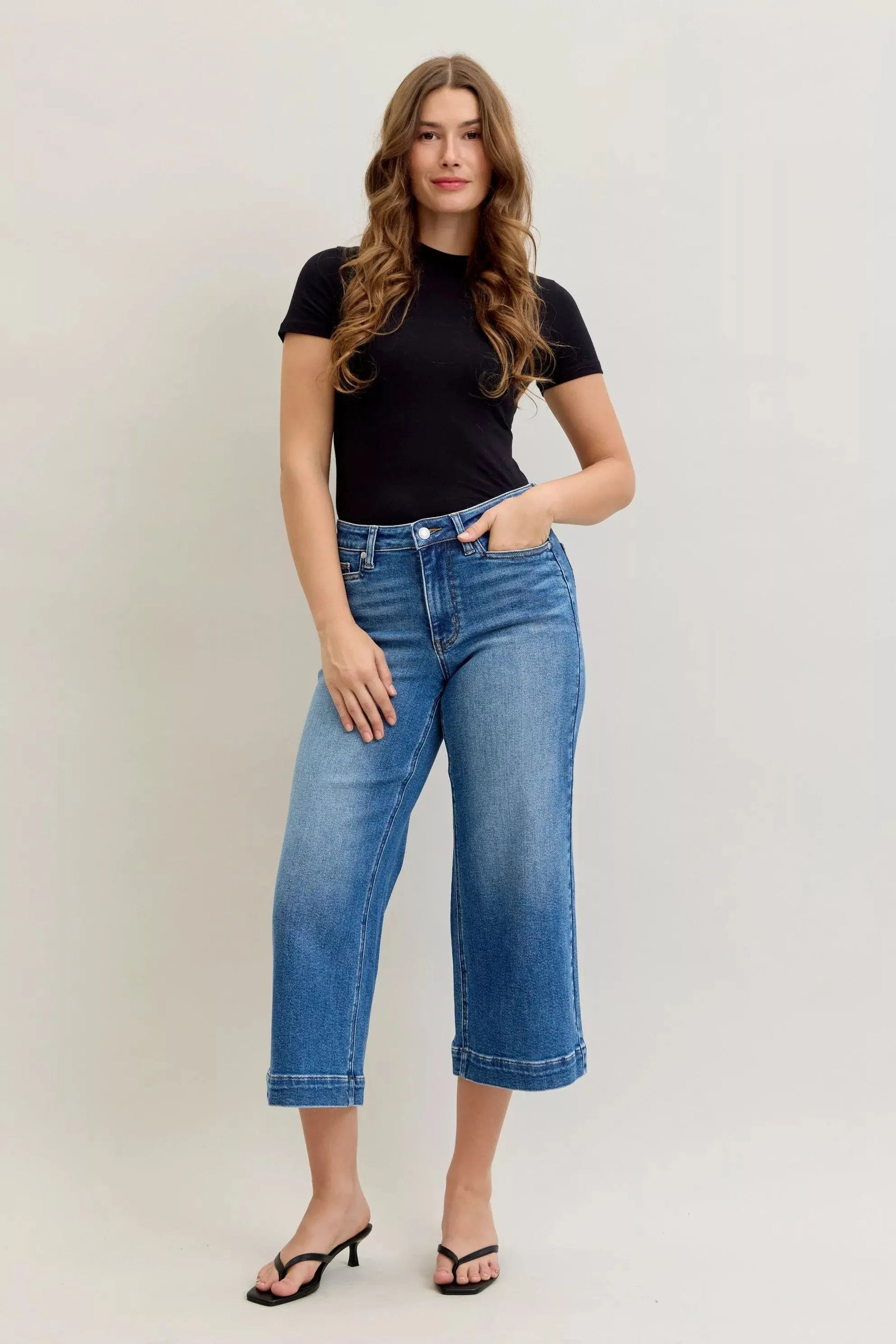 Judy Blue Mid Rise Crop Wide Leg Jeans.