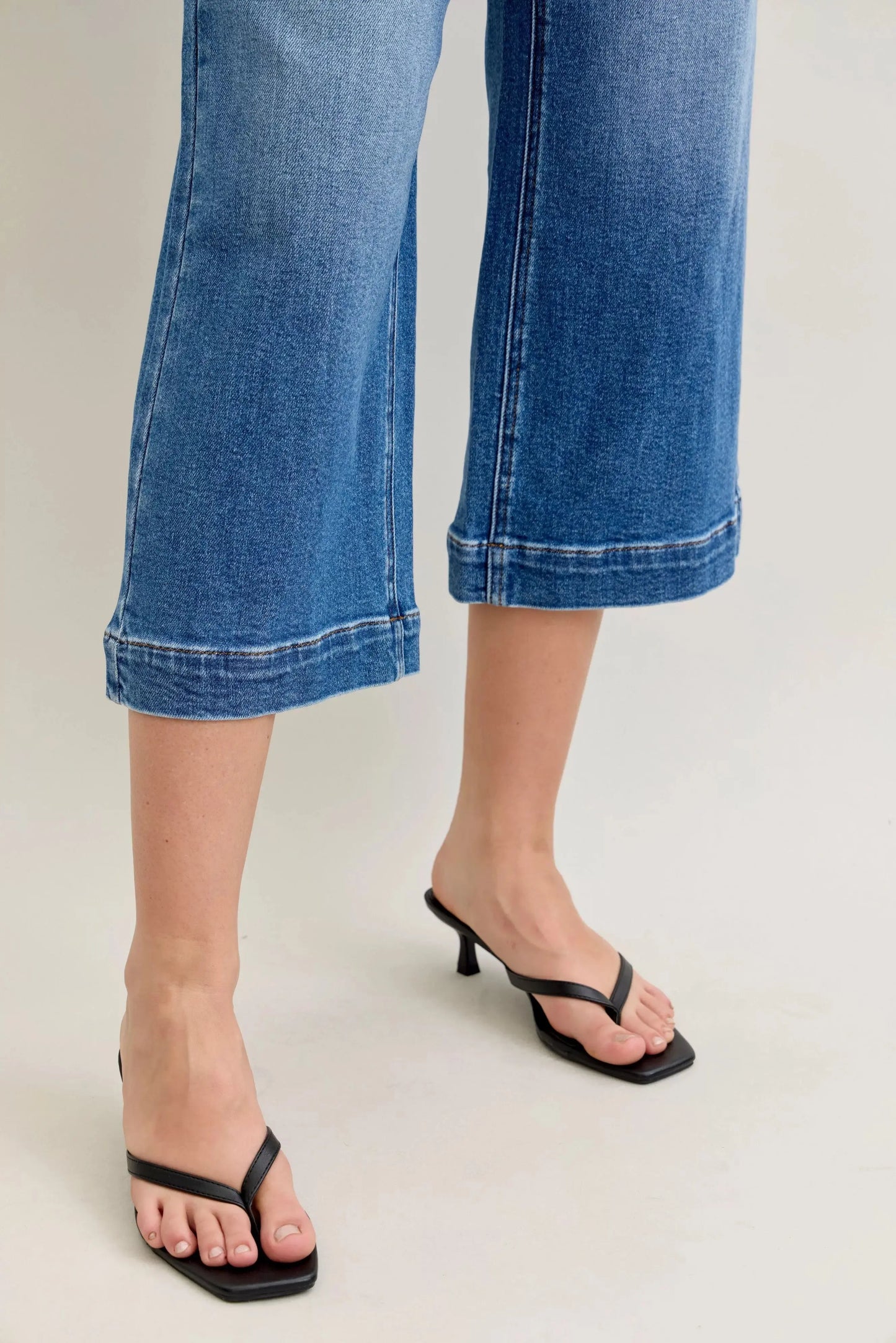 Judy Blue Mid Rise Crop Wide Leg Jeans.