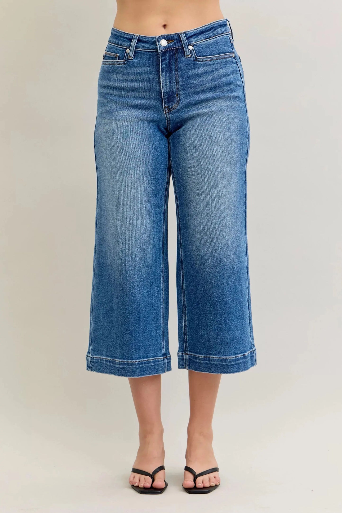 Judy Blue Mid Rise Crop Wide Leg Jeans.